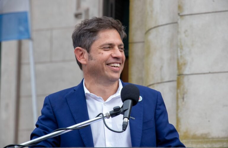 EL GOBERNADOR  AXEL KICILLOF  VISITO  TRES ARROYOS.